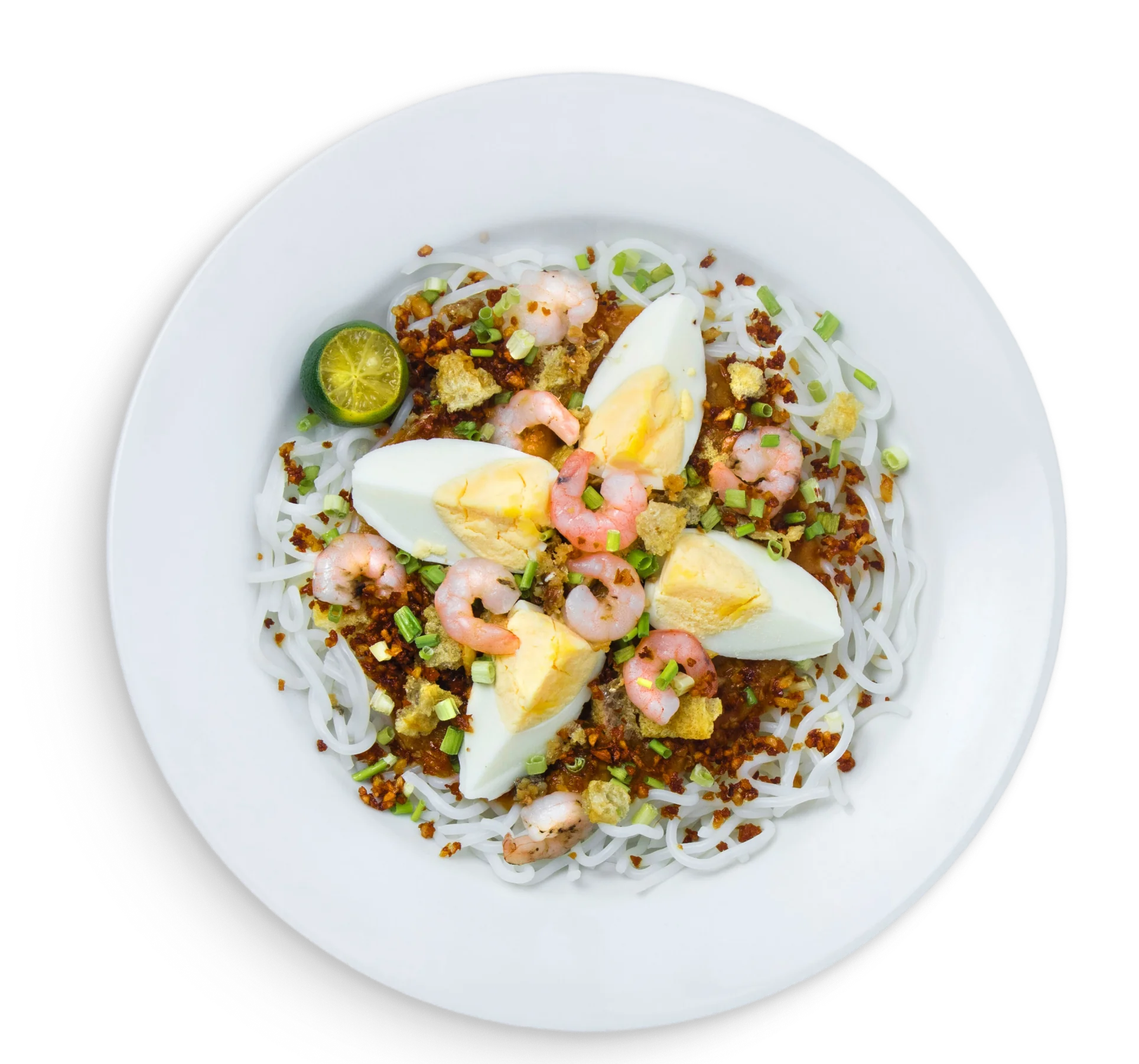 Noodle dish with prawns and egg